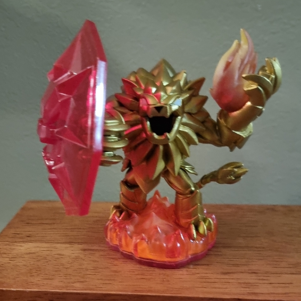 Skylanders Trap Team Gold Wildfire Figure ~ 2014 Activision